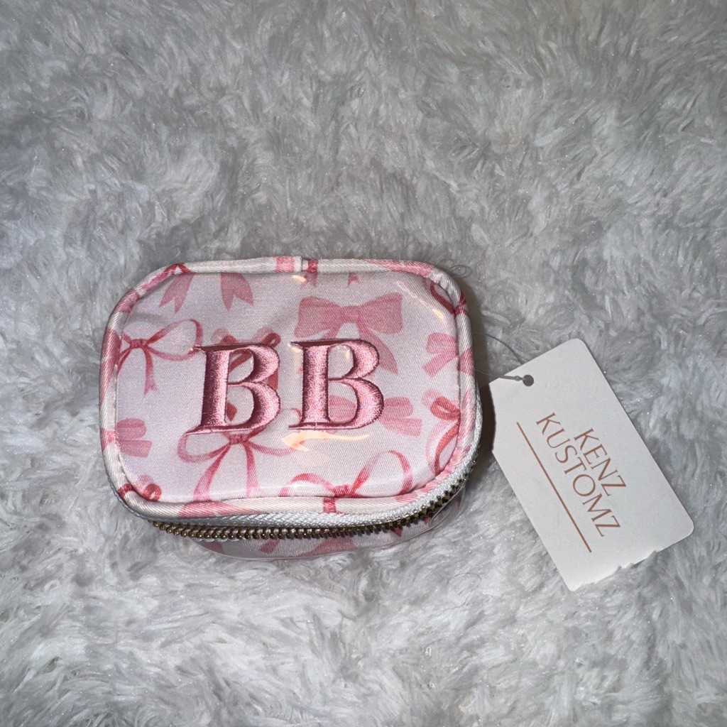 Ken’s Kustomz Jewlery Pouch- Letter B